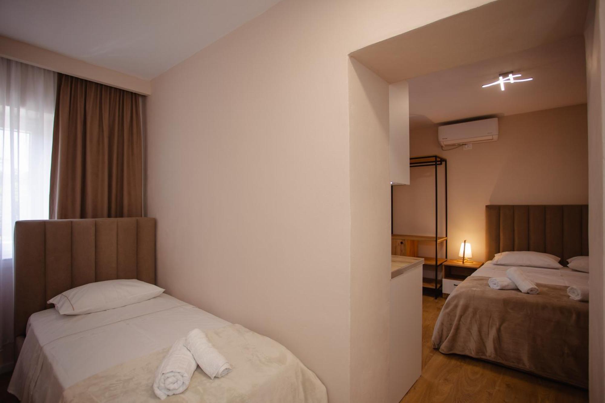 City Center Studio Apartments Shkoder Exterior photo