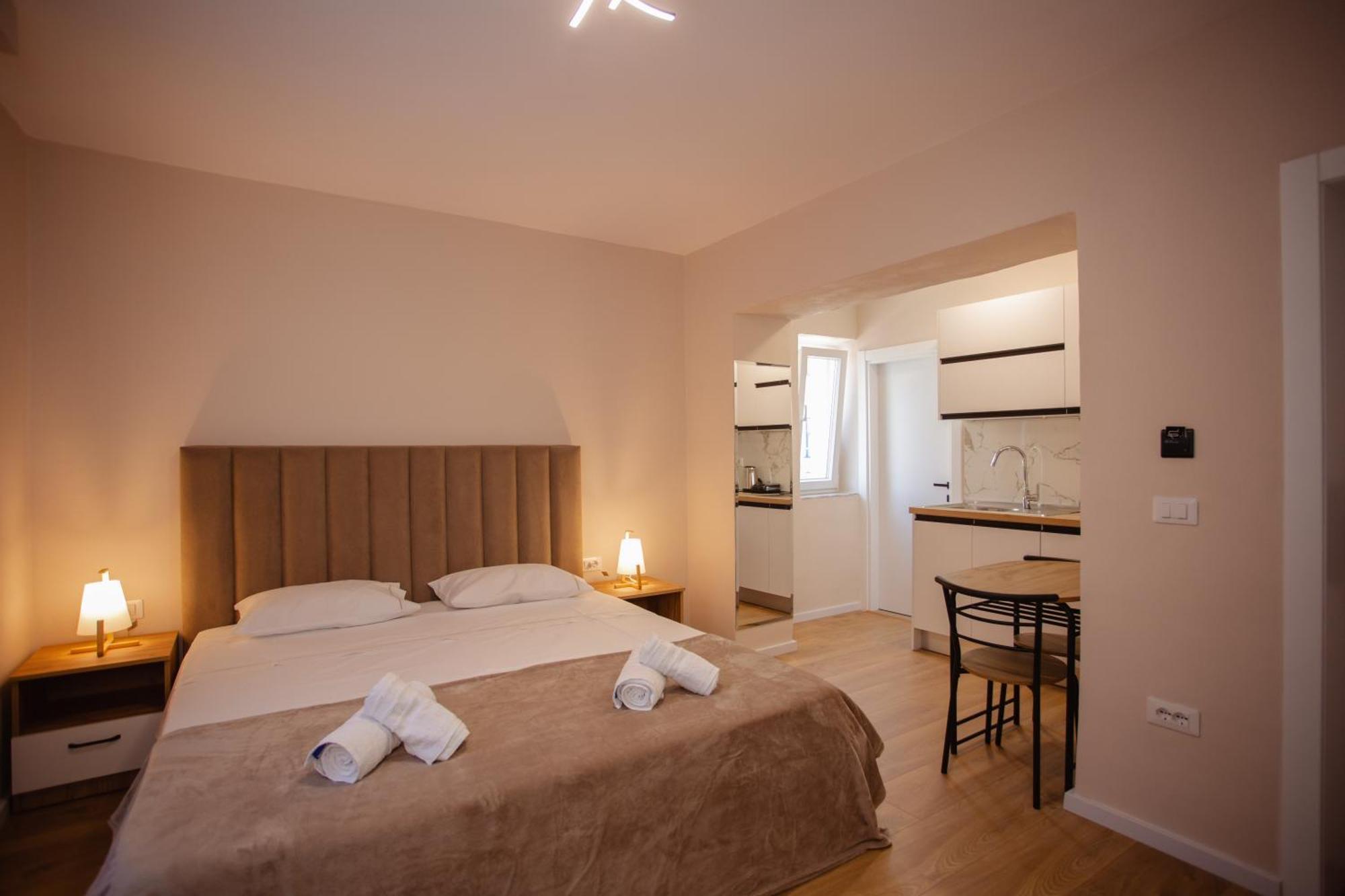 City Center Studio Apartments Shkoder Exterior photo