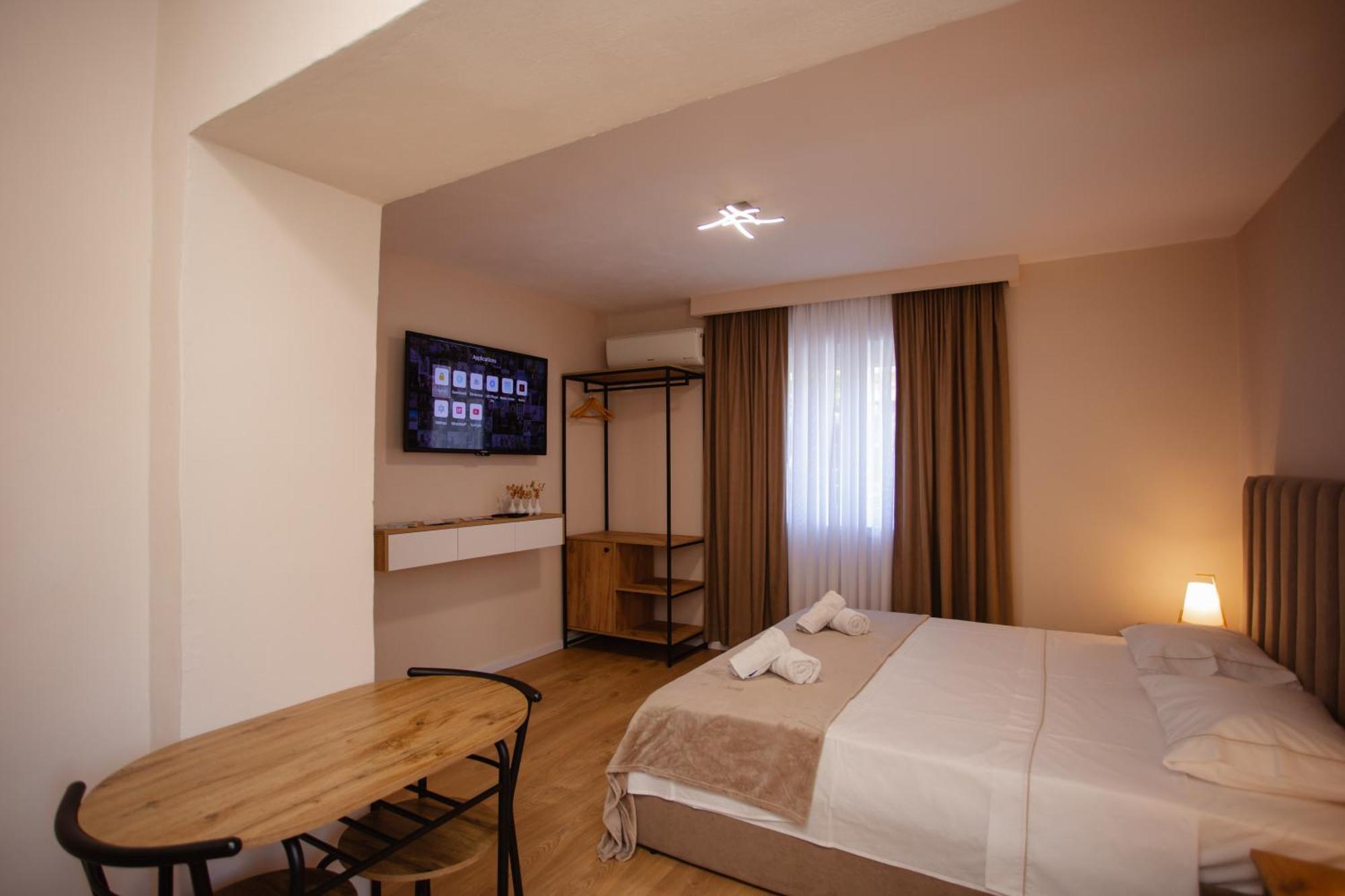 City Center Studio Apartments Shkoder Exterior photo